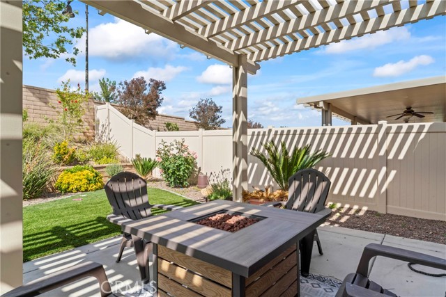 1544 Big Horn, Beaumont CA: https://media.crmls.org/medias/9b205b7f-3ab2-49e9-94ac-1de1ba9eeec3.jpg
