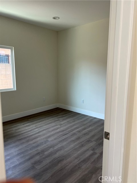 8807 S Hoover, Los Angeles CA: https://media.crmls.org/medias/9b20b2b8-7d59-4cad-927e-81659ee43adb.jpg