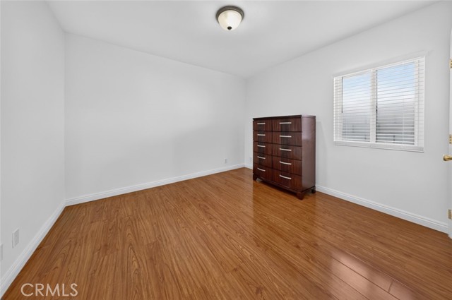 11407 Delano photo 24