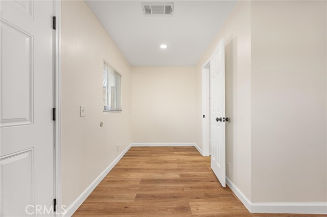 326 Water Street, Bakersfield CA: https://media.crmls.org/medias/9b218bd9-9243-4a79-8b10-e463fea727e5.jpg