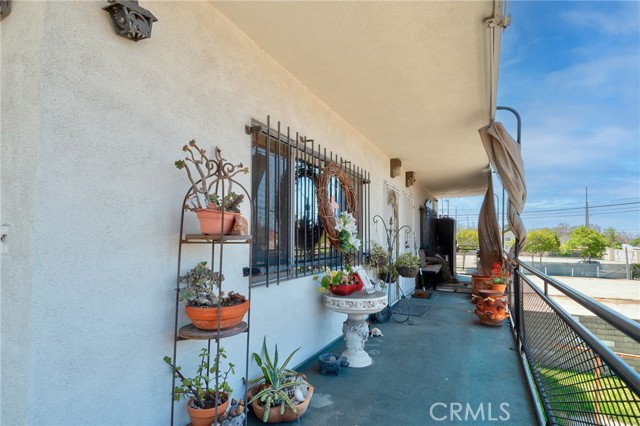 Detail Gallery Image 6 of 9 For 1334 E 4th St, Santa Ana,  CA 92701 - – Beds | – Baths