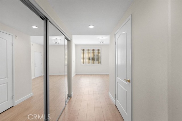 Detail Gallery Image 24 of 32 For 4348 Mammoth Ave #102,  Sherman Oaks,  CA 91423 - 2 Beds | 2/1 Baths