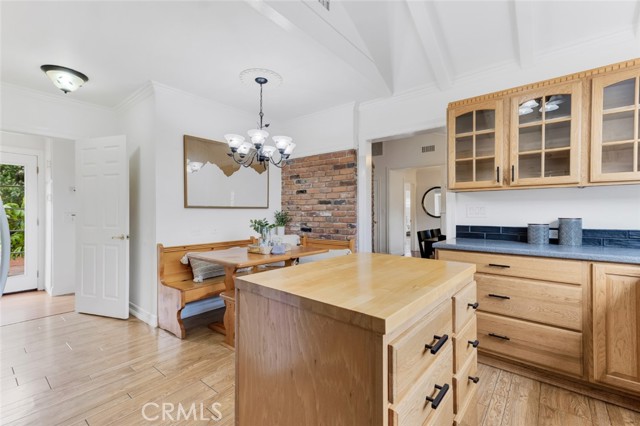 Detail Gallery Image 13 of 42 For 17716 Nordhoff St, Northridge,  CA 91325 - 4 Beds | 2 Baths