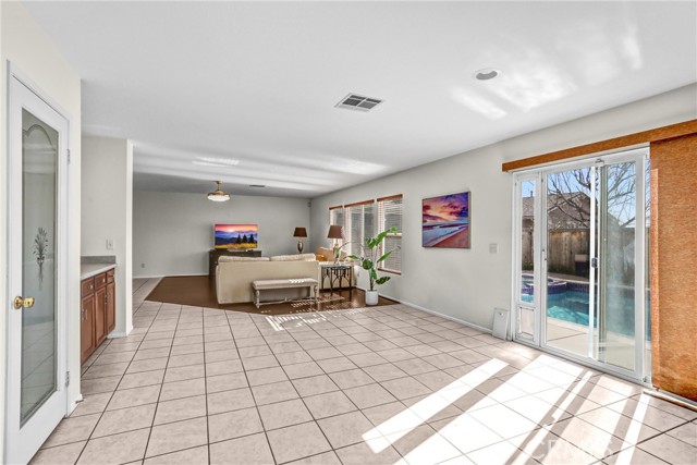 Detail Gallery Image 16 of 66 For 11343 Fulbourn Ct, Rancho Cucamonga,  CA 91730 - 5 Beds | 2/1 Baths