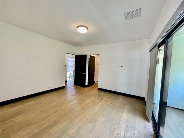 Detail Gallery Image 34 of 42 For 1319 Sunset Plaza Dr, Los Angeles,  CA 90069 - 4 Beds | 4/1 Baths