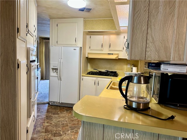 1315 E Marshall Boulevard, San Bernardino CA: https://media.crmls.org/medias/9b22ec0b-6f71-41c3-ae02-73aa4f468ec1.jpg