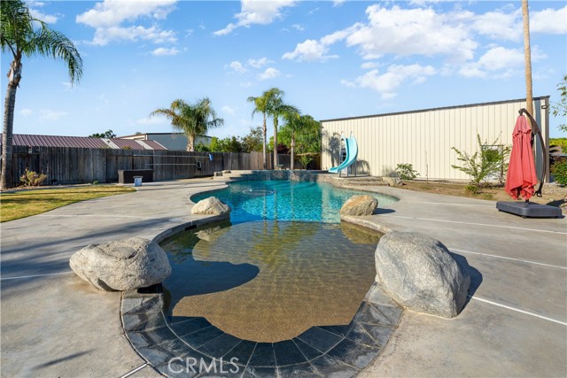 Detail Gallery Image 5 of 35 For 2119 Jenkins Rd, Bakersfield,  CA 93314 - 3 Beds | 2 Baths