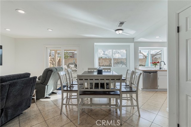 Detail Gallery Image 12 of 66 For 28955 via Marsala, Menifee,  CA 92584 - 4 Beds | 3 Baths