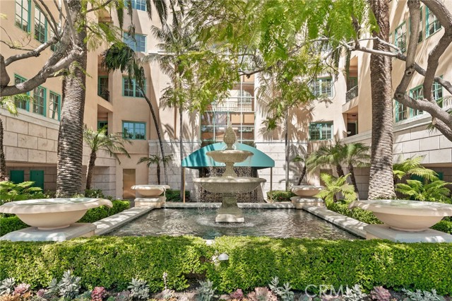 Detail Gallery Image 36 of 38 For 11500 San Vicente Bld #202,  Los Angeles,  CA 90049 - 3 Beds | 3/1 Baths