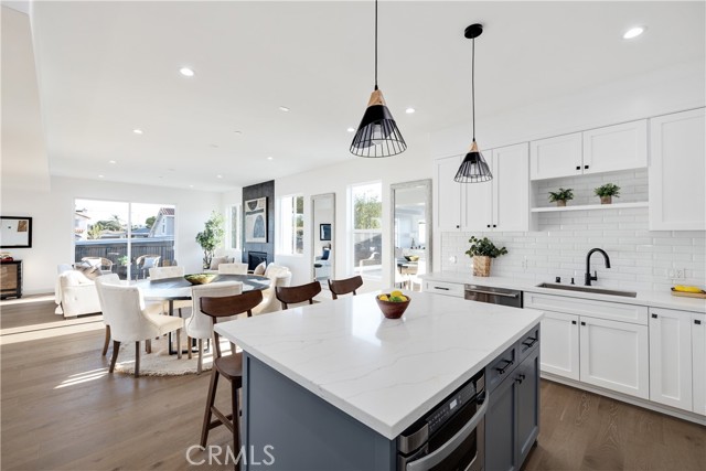 2010 Plant, Redondo Beach, California 90278, 4 Bedrooms Bedrooms, ,4 BathroomsBathrooms,Residential,Sold,Plant,SB23064489