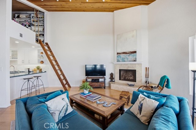 941 1st Street photo 12