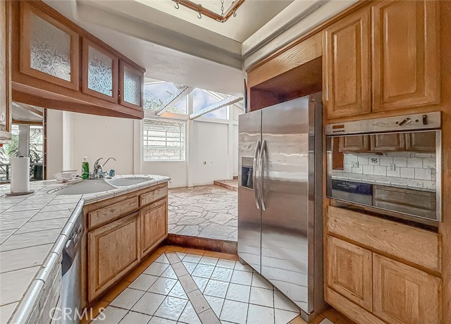 8835 Monogram Avenue, North Hills CA: https://media.crmls.org/medias/9b25d6ff-afdf-4be1-a8c7-daa02b2c3dd9.jpg