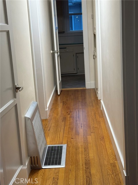Detail Gallery Image 26 of 31 For 1645 21st St, Manhattan Beach,  CA 90266 - 3 Beds | 1 Baths