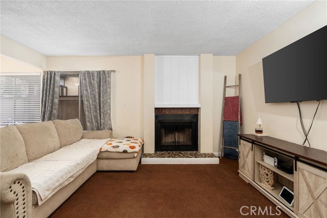 Detail Gallery Image 4 of 21 For 1550 W Ashlan #125,  Fresno,  CA 93705 - 1 Beds | 1 Baths