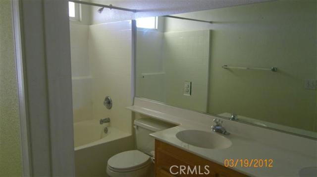 11114 AROYO Avenue, Hesperia CA: https://media.crmls.org/medias/9b2640b0-740f-41a4-9aa0-c0054245b8f9.jpg