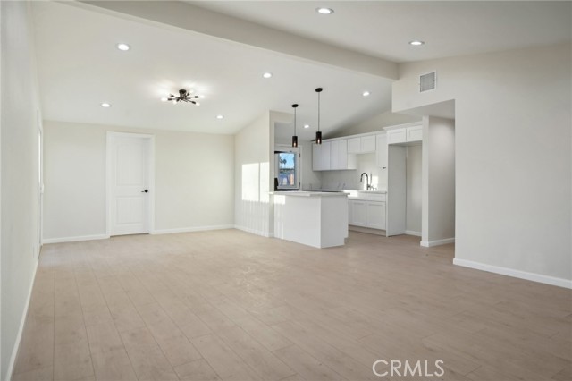 Detail Gallery Image 3 of 20 For 13451 Concord Ave, Corona,  CA 92879 - 4 Beds | 2/1 Baths