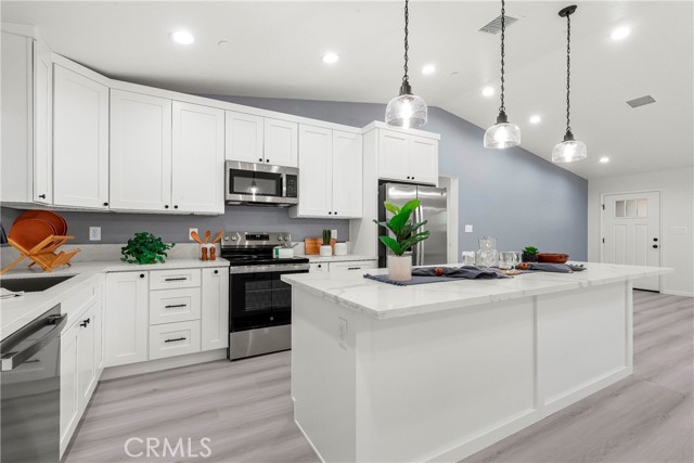 Detail Gallery Image 15 of 25 For 8213 Peach Ave, California City,  CA 93505 - 3 Beds | 2 Baths