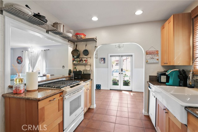 Detail Gallery Image 7 of 24 For 418 Miramar Dr, Redondo Beach,  CA 90277 - 3 Beds | 2 Baths