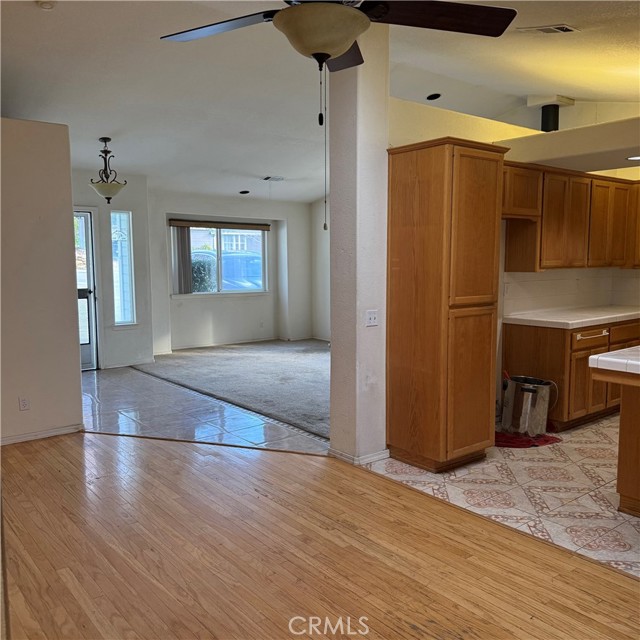 Detail Gallery Image 2 of 7 For 715 Shannon Hill, Paso Robles,  CA 93446 - 3 Beds | 2 Baths