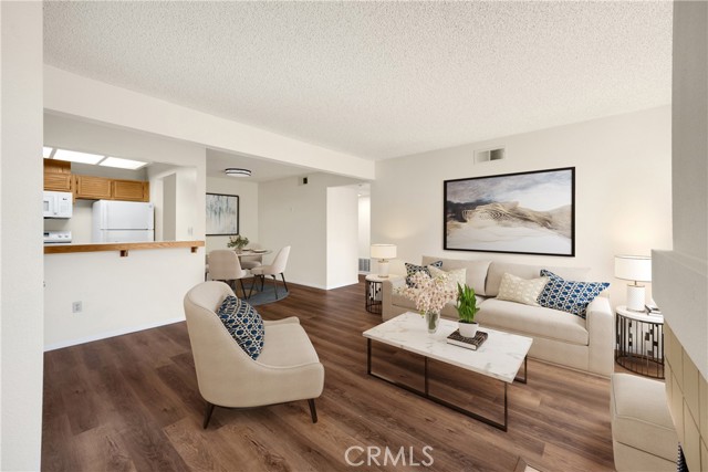 Detail Gallery Image 4 of 15 For 13115 Le Parc, Chino Hills,  CA 91709 - 1 Beds | 1 Baths
