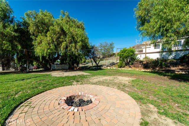 10161 Foothill Boulevard, Sylmar CA: https://media.crmls.org/medias/9b2c2364-c39c-4d79-ab81-6b0cdac384c0.jpg