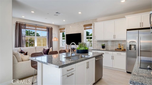 Detail Gallery Image 2 of 23 For 4463 S Patterson Paseo, Ontario,  CA 91762 - 4 Beds | 2/1 Baths