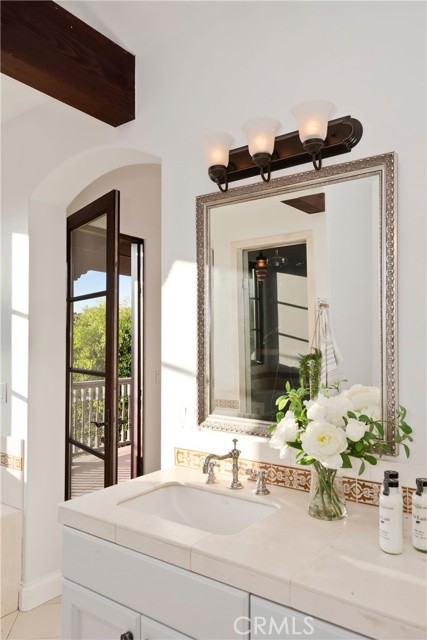 1725 Oak Avenue, Manhattan Beach, California 90266, 4 Bedrooms Bedrooms, ,4 BathroomsBathrooms,Residential,Sold,Oak,SB21251679