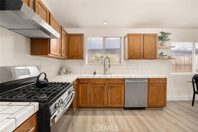 Detail Gallery Image 15 of 27 For 4906 Shadow Stone Dr, Bakersfield,  CA 93313 - 4 Beds | 2 Baths