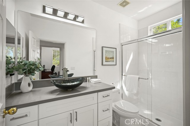 Detail Gallery Image 22 of 71 For 22601 Gault St, West Hills,  CA 91307 - 5 Beds | 3 Baths