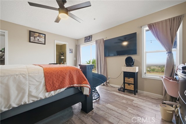 9385 Pinon Hills, Pinon Hills CA: https://media.crmls.org/medias/9b2d6f7b-2e15-41e8-a543-3e8daecf669c.jpg