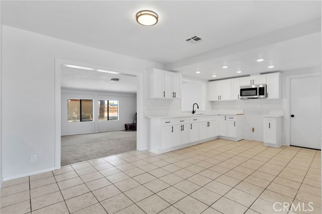 Detail Gallery Image 14 of 20 For 15970 Lindero, Victorville,  CA 92395 - 3 Beds | 2 Baths