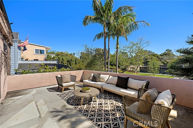 Detail Gallery Image 23 of 41 For 923 Balboa Avenue, Laguna Beach,  CA 92651 - 3 Beds | 2/1 Baths