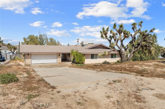 Detail Gallery Image 2 of 49 For 56620 Hidden Gold Drive, Yucca Valley,  CA 92284 - 3 Beds | 2 Baths