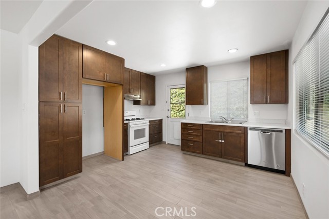 Detail Gallery Image 6 of 35 For 2375 Boulevard Del Campo, San Luis Obispo,  CA 93401 - 3 Beds | 2 Baths