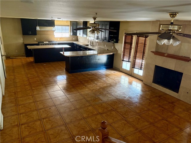 Detail Gallery Image 11 of 35 For 1042 W Mcfadden, Santa Ana,  CA 92707 - 5 Beds | 3/1 Baths