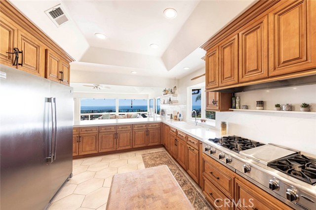 Detail Gallery Image 7 of 15 For 206 E Avenida Ramona, San Clemente,  CA 92672 - 5 Beds | 4/1 Baths