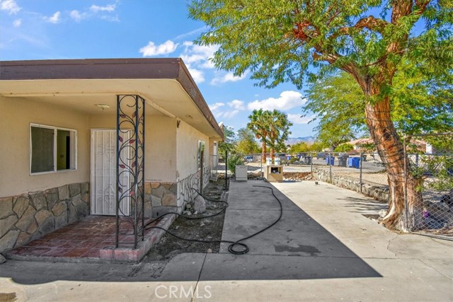 Detail Gallery Image 17 of 26 For 66229 4th St, Desert Hot Springs,  CA 92240 - 5 Beds | 3 Baths