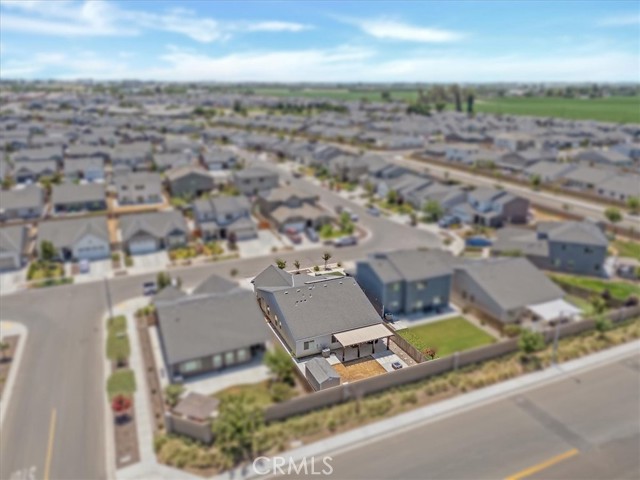 2454 W Mallard Lane, Hanford CA: https://media.crmls.org/medias/9b326bc6-8e09-4822-bdd0-239ba67a2dc1.jpg