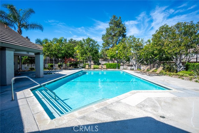 Detail Gallery Image 25 of 29 For 24376 Larchmont Ct, Laguna Hills,  CA 92653 - 2 Beds | 2/1 Baths