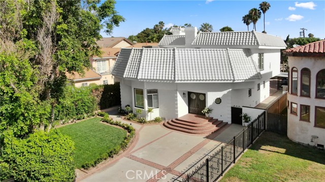 14713 Valleyheart Drive photo 1