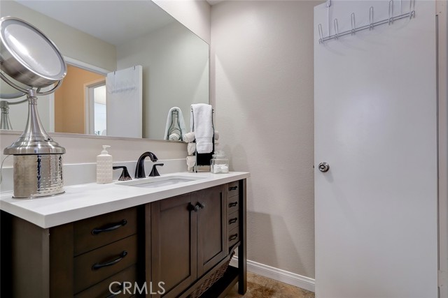 2615 Ruhland Avenue, Redondo Beach, California 90278, 2 Bedrooms Bedrooms, ,1 BathroomBathrooms,Residential,Sold,Ruhland,SB22198316