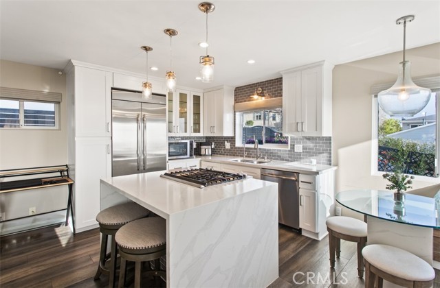 Detail Gallery Image 28 of 46 For 284 Chiquita, Laguna Beach,  CA 92651 - 4 Beds | 2/2 Baths