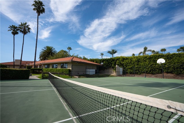 Detail Gallery Image 31 of 75 For 984 La Cresta Pl, Palos Verdes Estates,  CA 90274 - 6 Beds | 4 Baths