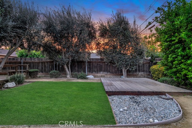 Detail Gallery Image 2 of 19 For 22529 Clarendon, Woodland Hills,  CA 91367 - 3 Beds | 2 Baths