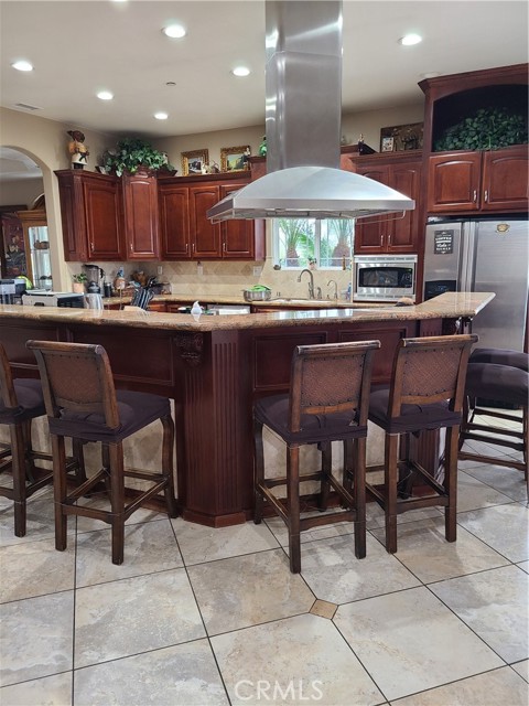 Detail Gallery Image 6 of 15 For 6116 Chadbourne Ave, Riverside,  CA 92505 - 4 Beds | 4 Baths