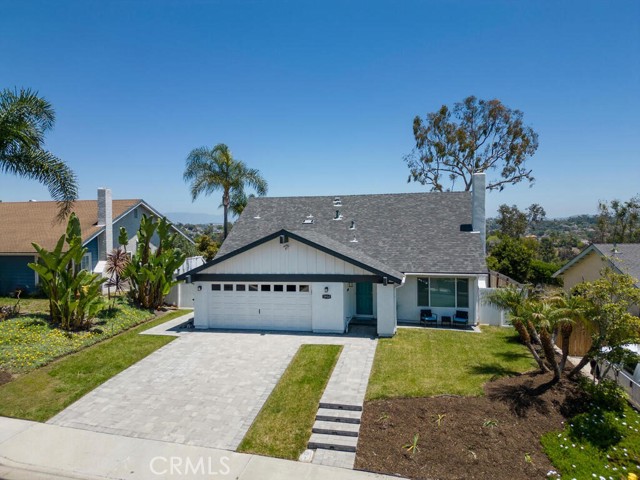 Detail Gallery Image 3 of 62 For 1914 Radford St, Oceanside,  CA 92056 - 4 Beds | 2/1 Baths