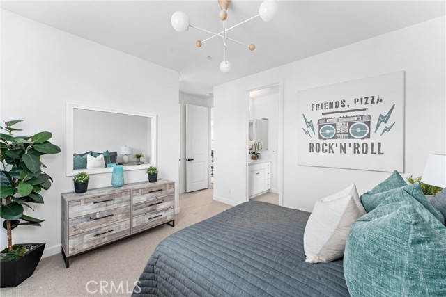 287 Barnes Road, Tustin CA: https://media.crmls.org/medias/9b351a6e-db78-403a-bfa7-e6651d1555e6.jpg