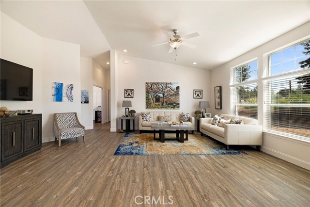 Detail Gallery Image 8 of 46 For 635 Boquest Bld, Paradise,  CA 95969 - 3 Beds | 2 Baths