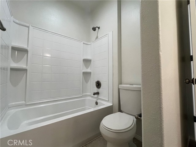Detail Gallery Image 8 of 13 For 6900 Buchet Dr, Palmdale,  CA 93552 - 3 Beds | 2 Baths