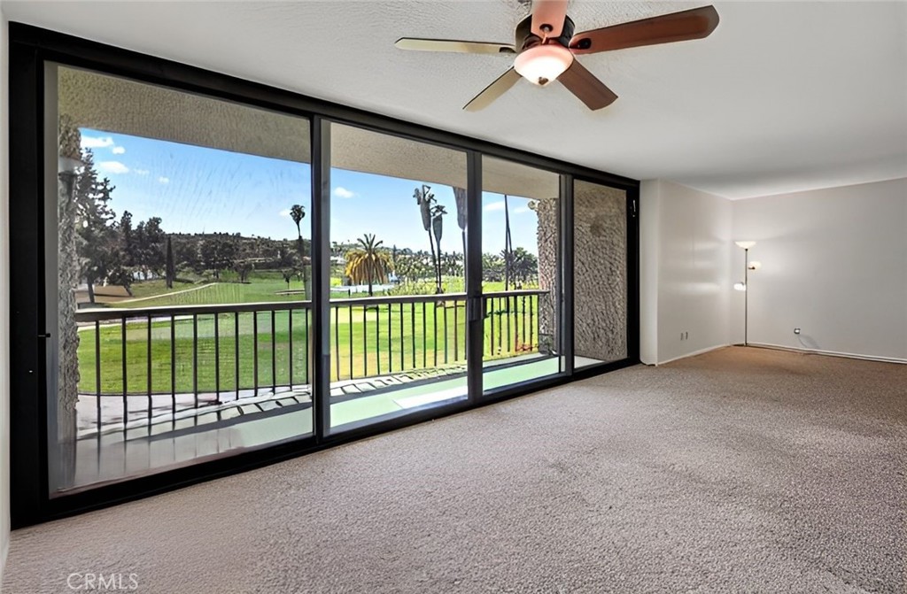 5555 Canyon Crest Drive #1F
